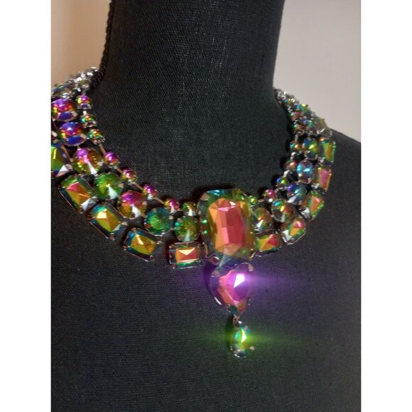 Royal Radiance Iridescent Statement Necklace and Earring Set - Picture 1 of 5